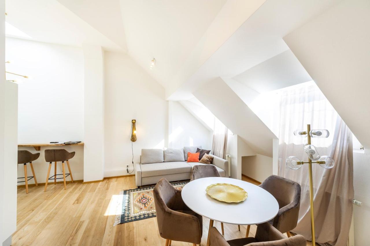 Apartments Am Glockenspielplatz Грац Экстерьер фото